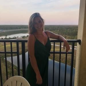 Meet your Posher, Alexandra